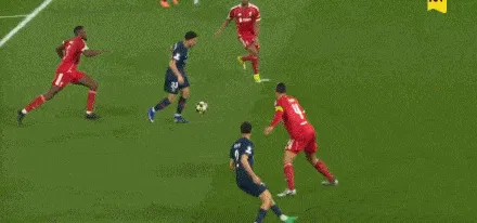 开云APP-科纳特禁区铲球埃梅里倒地，裁判观看VAR后取消判点